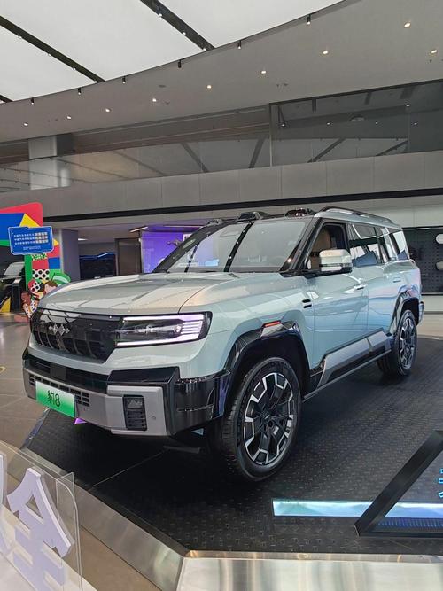 深圳262比亚迪方程豹硬派越野的爆款，英菲尼迪35周年与你共成长